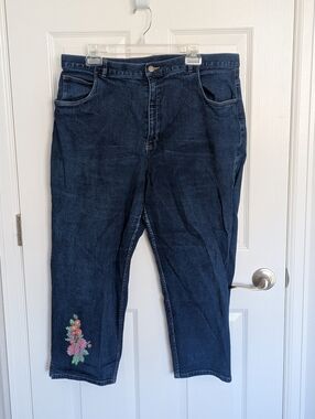 Nordstrom Floral Printed Jean Capris - 18